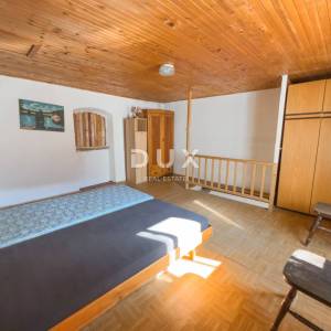 OTOK KRK, DRAGA BAŠĆANSKA - Kuća s puno potencijala