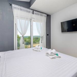 OTOK KRK, GARICA - Vila na osami s bazenom