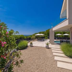 OTOK KRK, GARICA - Vila na osami s bazenom