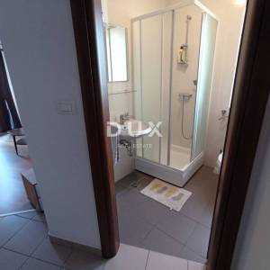 OTOK KRK, GRAD KRK - Apartman u prizemlju s pogledom na more