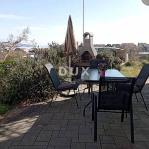 OTOK KRK, GRAD KRK - Apartman u prizemlju s pogledom na more