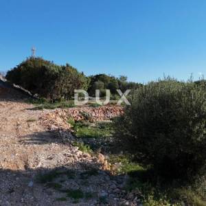 OTOK KRK, GRAD KRK - Prilika za investiciju - Građevinska parcela 649 m2 s pogledom na more
