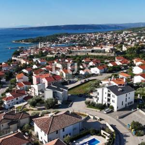 OTOK KRK, GRAD KRK - Prilika za investiciju - Građevinska parcela 649 m2 s pogledom na more