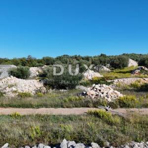 OTOK KRK, GRAD KRK - Prilika za investiciju - Građevinska parcela 649 m2 s pogledom na more
