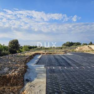 OTOK KRK, GRAD KRK - Vila s bazenom i spektakularnim pogledom, uz rub zelenog pojasa