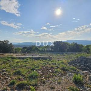 OTOK KRK, GRAD KRK - Vila s bazenom i spektakularnim pogledom, uz rub zelenog pojasa