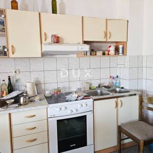OTOK KRK, KRK (okolica) - Apartman na 2. katu, 60 m2, 248 m2 okućnice