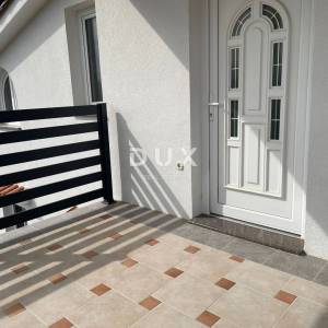 OTOK KRK, KRK (okolica) - Apartman na 2. katu, 60 m2, 2 parkirna mjesta