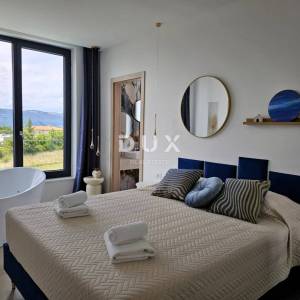 OTOK KRK, LINARDIĆI - Luksuzna vila s bazenom