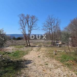OTOK KRK, LINARDIĆI - poljoprivredno zemljište 4812 m2, snižena cijena!