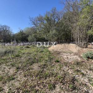 OTOK KRK, LINARDIĆI - poljoprivredno zemljište 4812 m2, snižena cijena!