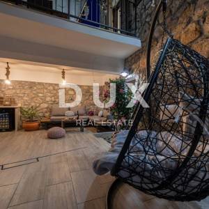 OTOK KRK - Luksuzna kamena vila s bazenom