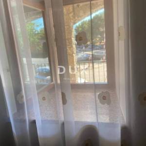 OTOK KRK, MALINSKA - Kuća prvi red do mora