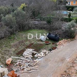 OTOK KRK, MALINSKA (okolica) - Građevinsko zemljište 540 m2, s projektom i plaćenim doprinosima