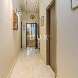 OTOK KRK, NJIVICE - Dvojna kuća s pogledom na more, 276m2