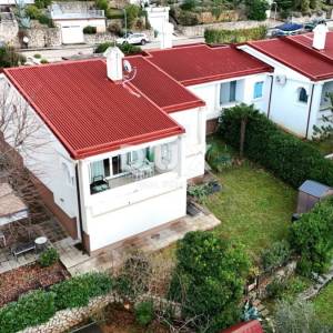 OTOK KRK, NJIVICE - Dvojna kuća s pogledom na more, 276m2