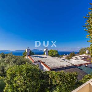 OTOK KRK, NJIVICE - Dvojna kuća s pogledom na more, 276m2