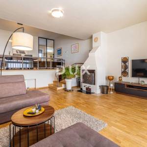 OTOK KRK, NJIVICE - Dvojna kuća s pogledom na more, 276m2