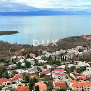 OTOK KRK, NJIVICE - Dvojna kuća s pogledom na more, 276m2