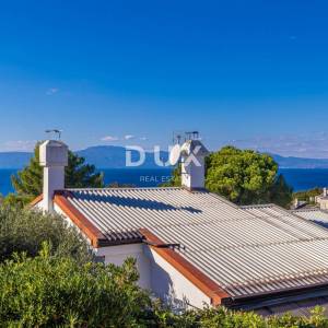 OTOK KRK, NJIVICE - Dvojna kuća s pogledom na more, 276m2