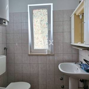 OTOK KRK (okolica) - Apartman na 1. katu, 72 m2, 2 parkirna mjesta