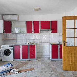 OTOK KRK (okolica) - Apartman na 1. katu, 72 m2, 2 parkirna mjesta
