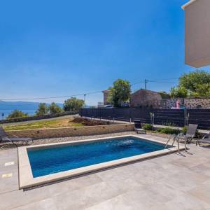 OTOK KRK, RISIKA - Dvojna kuća s pogledom na more i bazenom