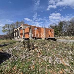 OTOK KRK, ŠILO (okolica) - prodaja samostojeće kuće u izgradnji, snižena cijena