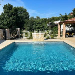 OTOK KRK, SOLINE (okolica) - Kamena vila s bazenom