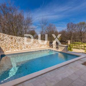 OTOK KRK, SOLINE (okolica) - Kamena vila s bazenom