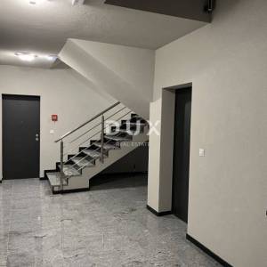 OTOK PAG, POVLJANA - Apartman s vrtom 100 m od mora!