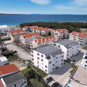 OTOK PAG, POVLJANA - Dvosoban stan 250 m od mora