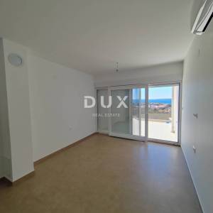 OTOK PAG, ŠIMUNI - Dvoetažni apartman, pogled