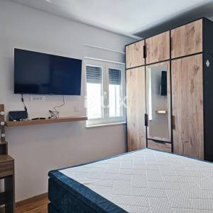 OTOK RAB, BANJOL - NOVOGRADNJA - Namješten stan 2S+DB, 150m od mora
