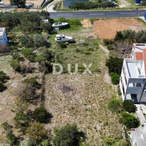 OTOK RAB, BARBAT - Fantastična prilika - zemljište 1008 m2 u građevinskoj zoni