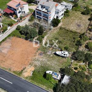 OTOK RAB, BARBAT - Fantastična prilika - zemljište 1008 m2 u građevinskoj zoni