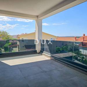 OTOK RAB, BARBAT - Vrhunska lokacija, 150m od mora! Stan 2S+DB, okućnica, parking, pogled na more