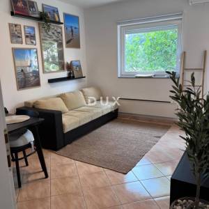 OTOK RAB, PALIT - Stan u prizemlju, 2S+DB, okućnica, parking, brodica + vez!!