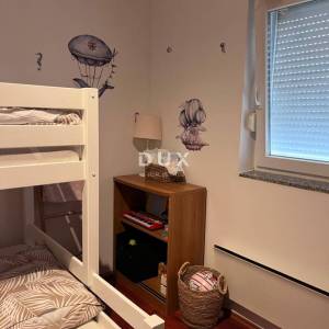 OTOK RAB, PALIT - Stan u prizemlju, 2S+DB, okućnica, parking, brodica + vez!!