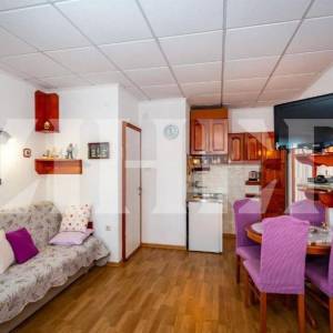 Otok Ugljan, Preko, kuća sa 5 apartmana, pogled na more