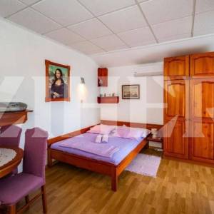 Otok Ugljan, Preko, kuća sa 5 apartmana, pogled na more