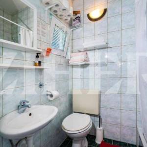 Otok Ugljan, Preko, kuća sa 5 apartmana, pogled na more