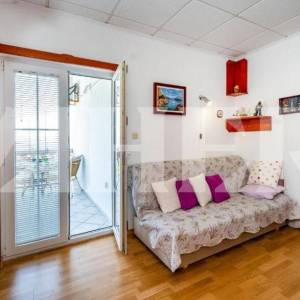 Otok Ugljan, Preko, kuća sa 5 apartmana, pogled na more