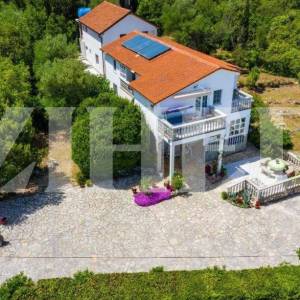 Otok Ugljan, Preko, kuća sa 5 apartmana, pogled na more