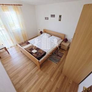 Otok Vir I Kuća s 2 apartmana, garažom i okućnicom