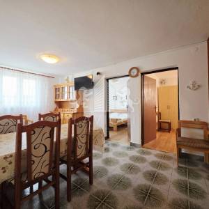 Otok Vir I Kuća s 2 apartmana, garažom i okućnicom
