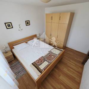 Otok Vir I Kuća s 2 apartmana, garažom i okućnicom