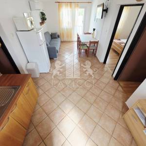 Otok Vir I Kuća s 2 apartmana, garažom i okućnicom