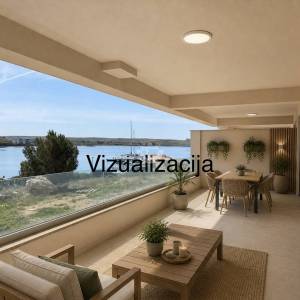 Pag-Povljana, prvi red do Mora, 2 sobni stan 74 m2 -Terasa, Garaža i podrum