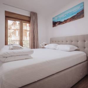 Pag, Povljana, Stan 100 m2, prvi red i pogled na More, Bazen, Jacuzzi, Fitness Studio